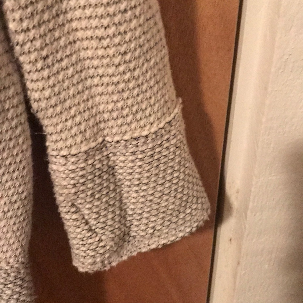 Sweater - Picture 5 of 7